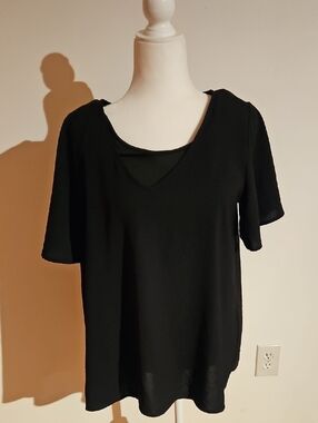 Black V-Neck Women’s Top - BKE